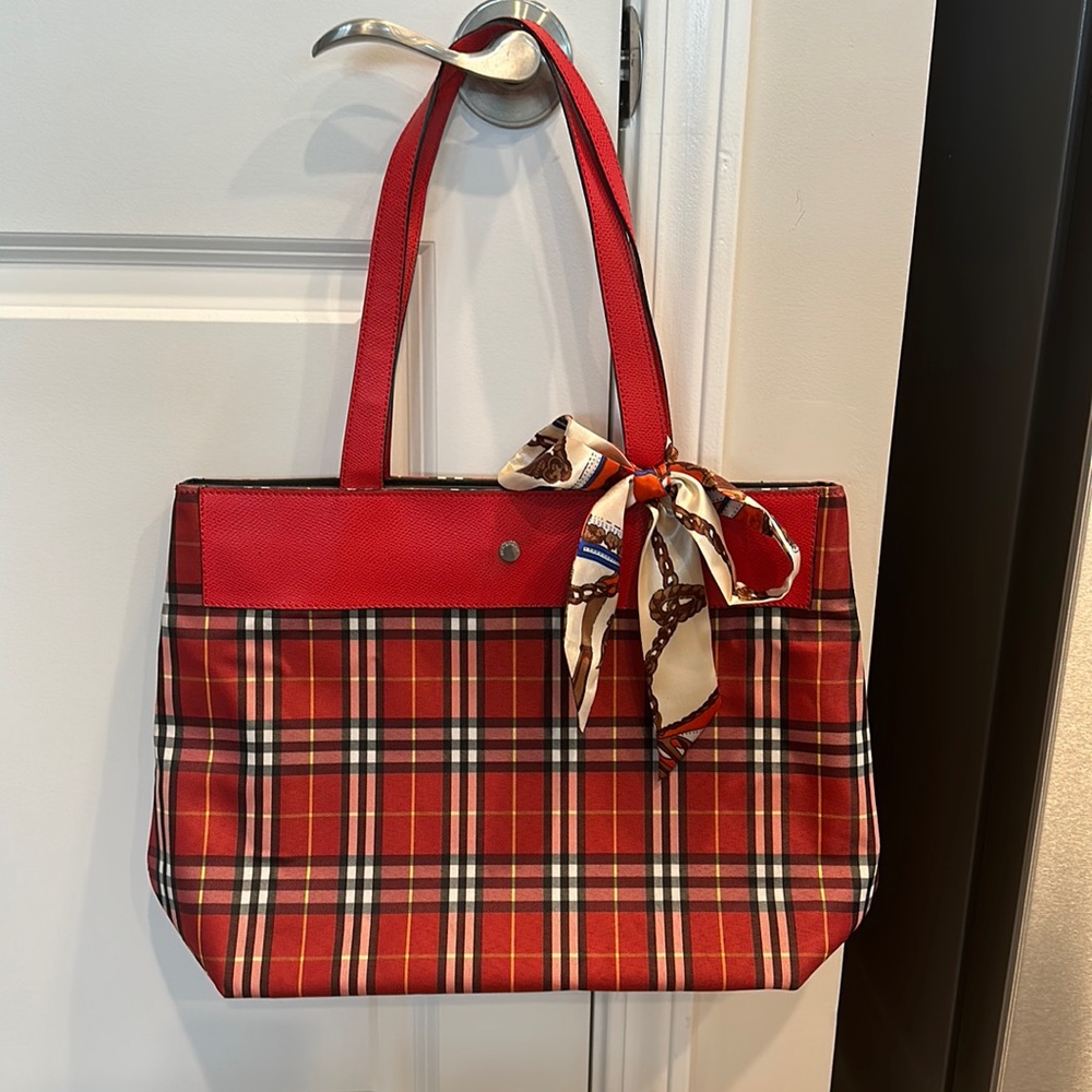Burberry tote